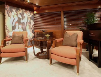 Main Saloon - Seating