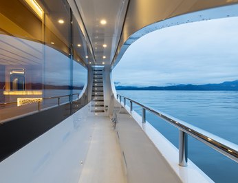 Maximus III photo 17