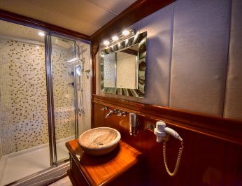 Queen Atlantis photo 34