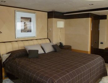 Brown Guest Stateroom