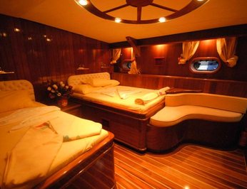 Twin Stateroom & Seating