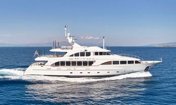 Charter yacht RIVA I at sea