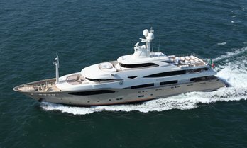 Charter yacht ELENI at sea