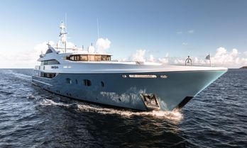 Charter yacht HOLDIN' MY OWN at sea