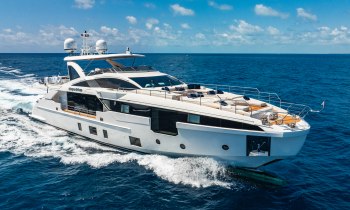 32M Azimut superyacht CARPE DIEM joins Bahamas charter fleet