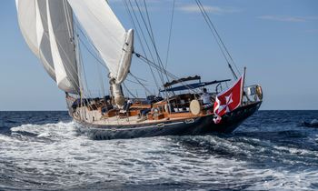 Greece yacht charters prepare to hit the waves for the 2025 Cyclades Cup