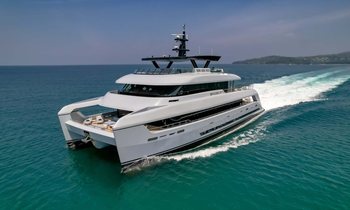 Explore the best of Thailand with White Lotus charter yacht SPACE CAT 