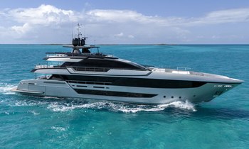 New-for-2026 superyacht SETTE joins West Mediterranean charter fleet