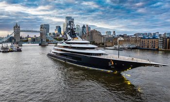 Iconic 122m superyacht charter KISMET arrives in London 