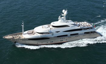 CRN 60 Superyacht LIGHT HOLIC Rejoins Charter Market Under New Name Following Successful Sale