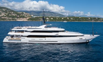 52M Superyacht Charter SOLAFIDE Strikes Gold With First Award At ISS Design & Leadership Awards
