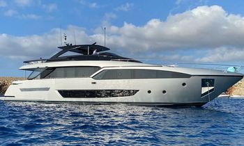 Charter yacht NOI offers 10% off remaining summer availability in the South of France