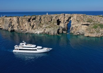 Gelly yacht charter in Crete