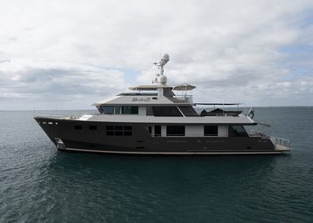 Akiko yacht charter in Pianemo Island 