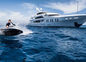 Liberty yacht charter in Florida