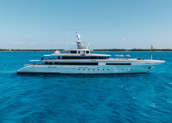 Esmeralda II yacht charter in Bahamas