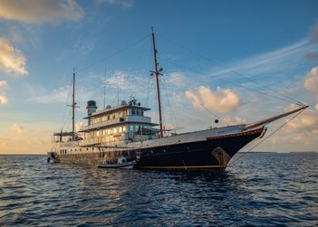 Kalizma yacht charter in Sri Lanka
