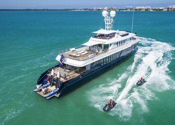 Ice 5 yacht charter in Martinique