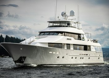 Serengeti yacht charter in North America