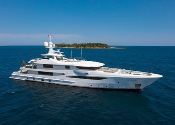 Spirit yacht charter in Tobago Cays