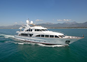 Elena Nueve yacht charter in Barcelona
