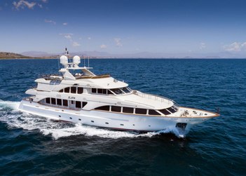 Elena Nueve yacht charter in Barcelona