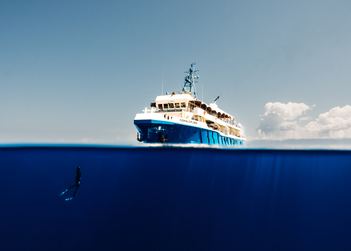 Kudanil Explorer yacht charter in Wayag Island