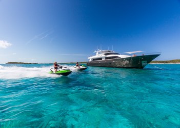 Unbridled yacht charter in Bahamas