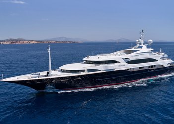Sunday yacht charter in Monemvasia