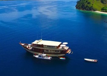 Mischief yacht charter in Gam Island