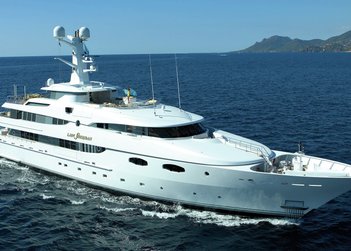 Amaral yacht charter in Nice