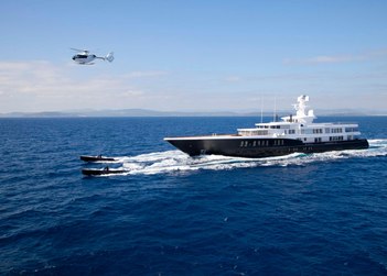 Air yacht charter in Antibes