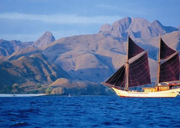 Silolona yacht charter in Komodo