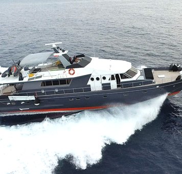 Freshly refitted 27m motor yacht SEA SEVEN available for Mediterranean charters