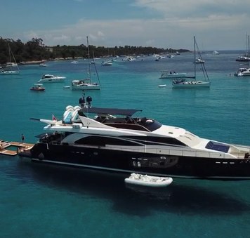 Couach Motor Yacht LADY AMANDA Reaches 100th Charter Milestone After Seven Years