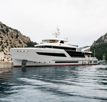 Rare Availability: Embrace the New Year in the Bahamas with Luxury Yacht Charter HEEUS