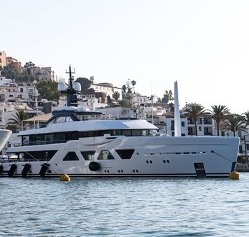 IGY Ibiza welcomes Balearics yacht charters with new superyacht expansion