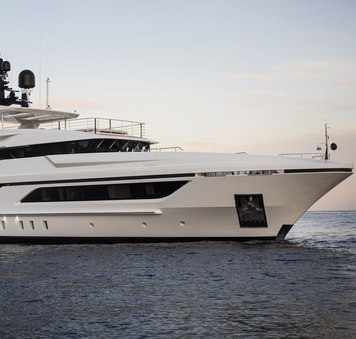 Charter yacht ANDIAMO announces availability for South of France yacht charters