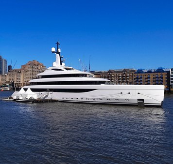Newly Delivered Lürssen Superyacht ODISEA Drops Anchor by London's Tower Bridge 