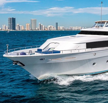 Charter Yacht XOXO Opens Availability for Thanksgiving Yacht Charters in Florida