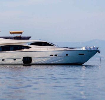 Embrace an indulgent Croatia yacht charter onboard motor yacht ORLANDO L