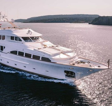 Benetti yacht rental OAK announces availability for Athens yacht charters