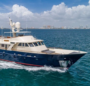 Enjoy extra time on a New England yacht charter with ARIADNE
