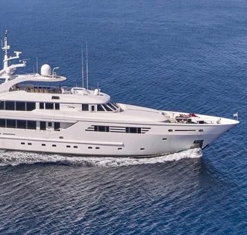 Luxury Yacht Rental OASIS Offers Extended Yacht Charters in Greece for 2027