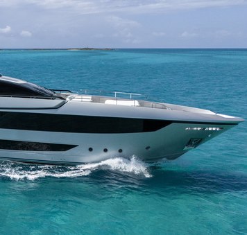 New-for-2026 superyacht SETTE joins West Mediterranean charter fleet