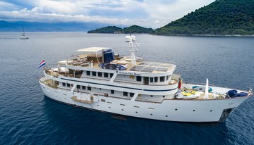 Donna Del Mare yacht charter in Croatia