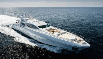 Royale X charter yacht