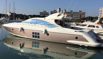 Zipi Zape charter yacht