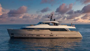 AM charter yacht