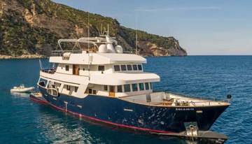 Semaya charter yacht